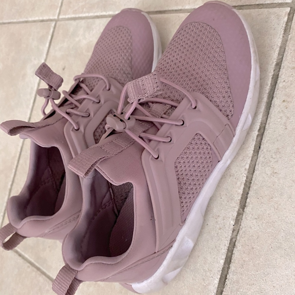 Clarks kids snickers